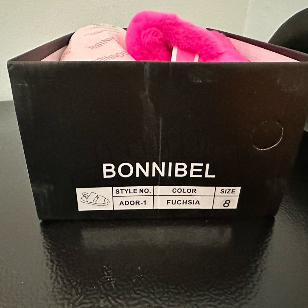 Pink sandals - Picture 4 of 5